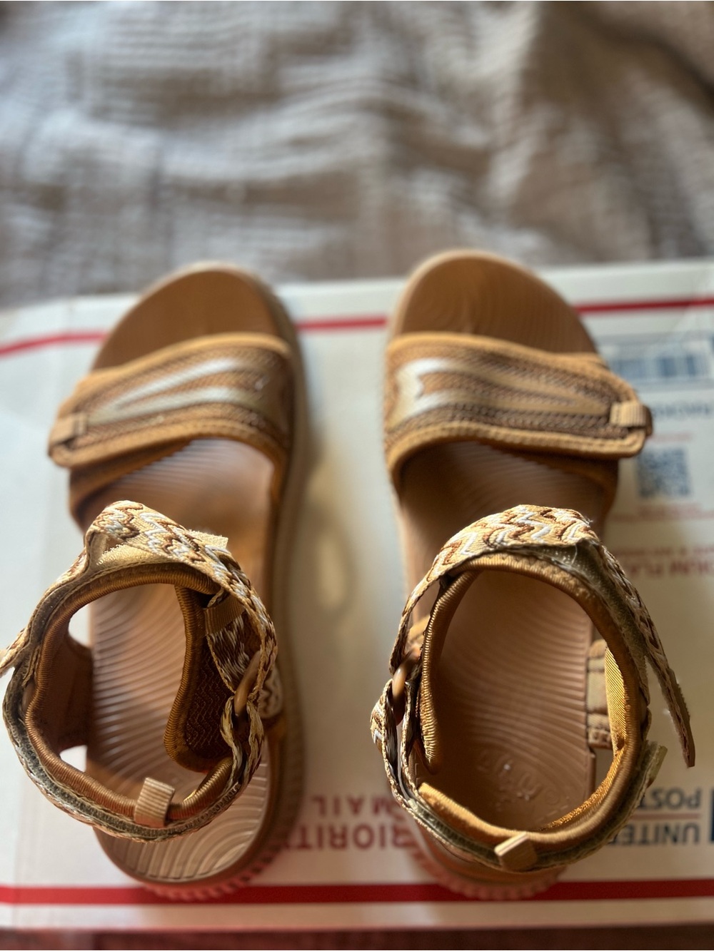 KuaiLu Arch Support Tan Athletic Sandals Lightweight Outdoor Hiking Size 9.5